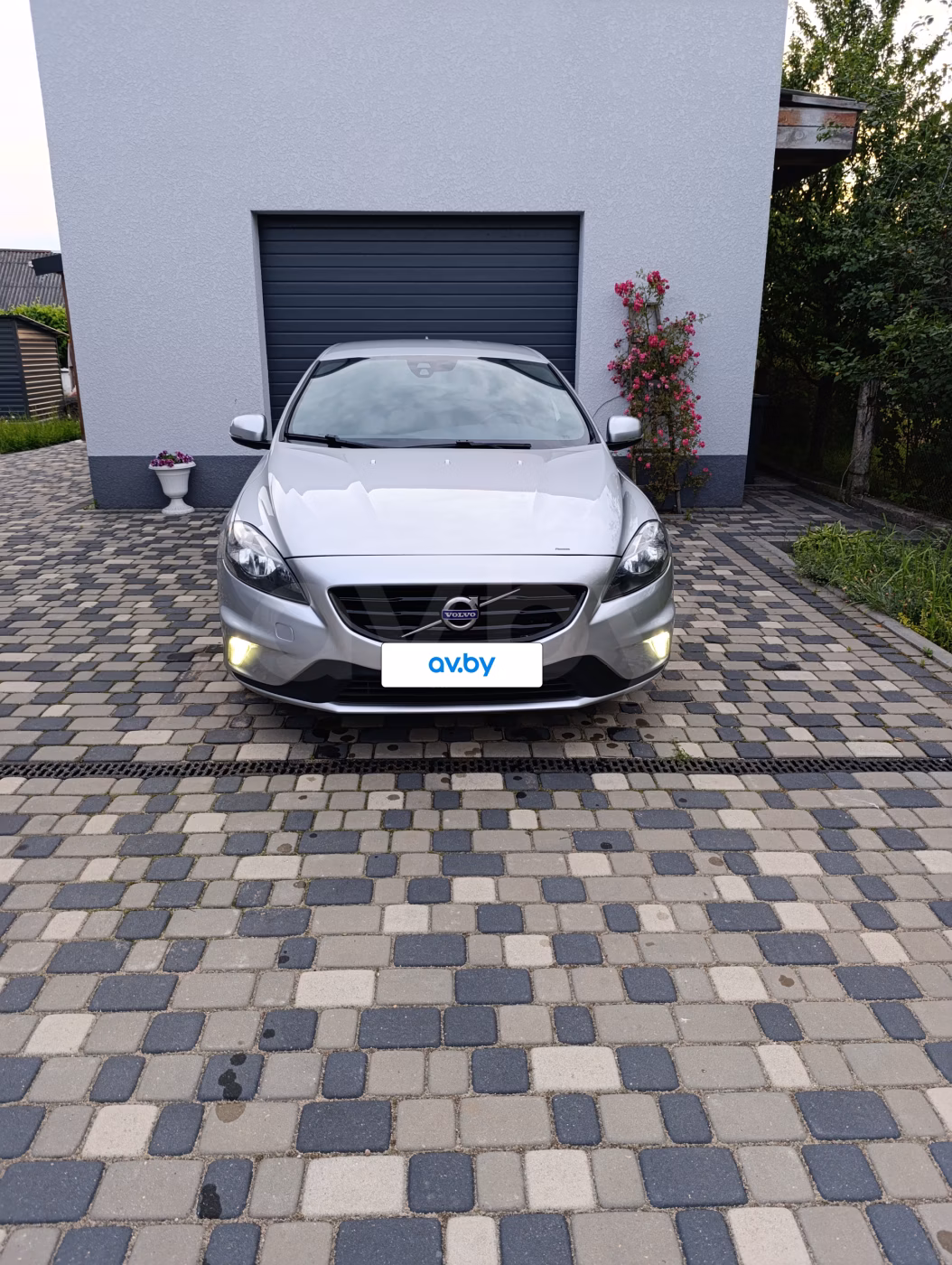 Volvo V40 фото 3