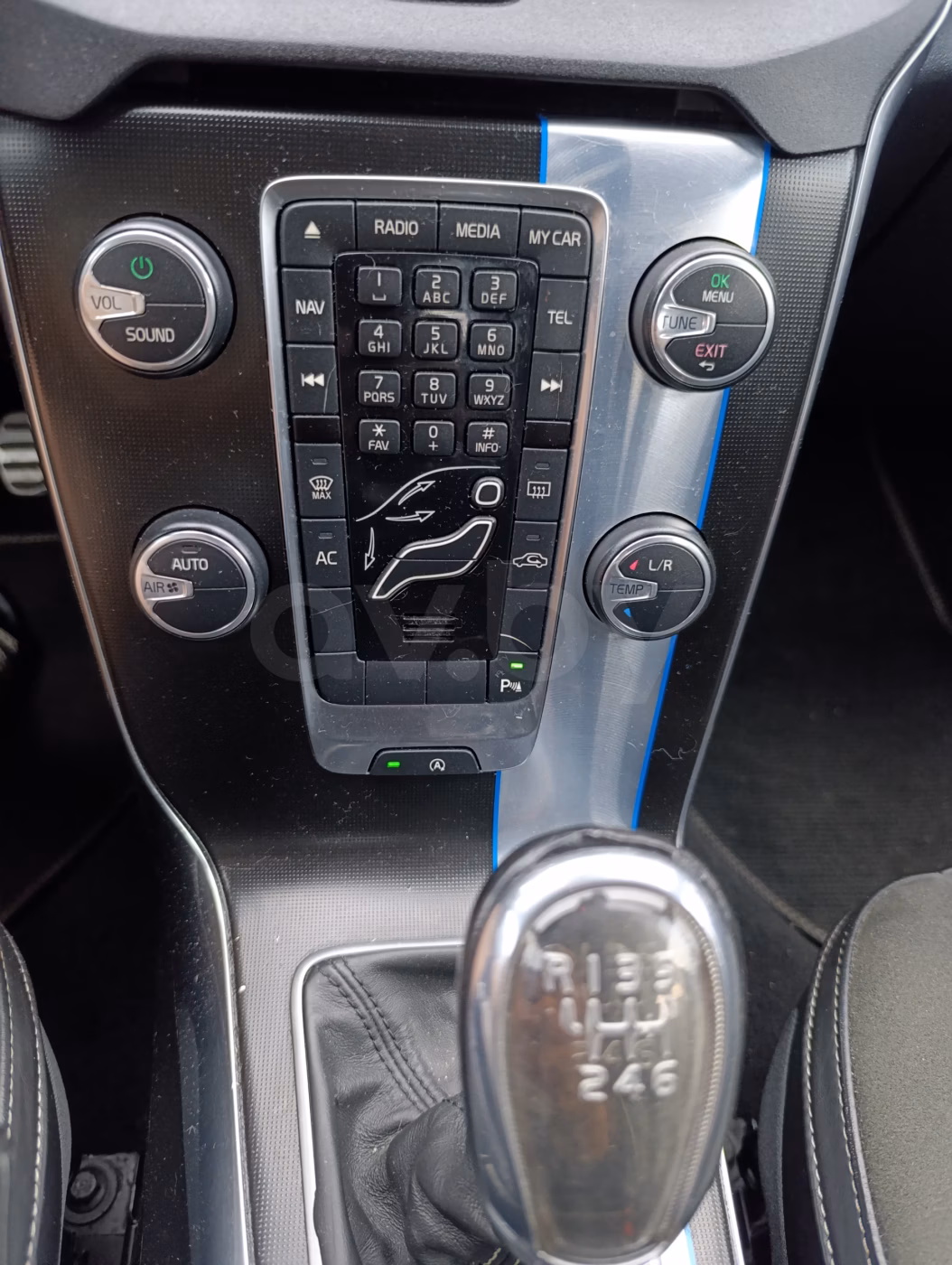 Volvo V40 фото 8