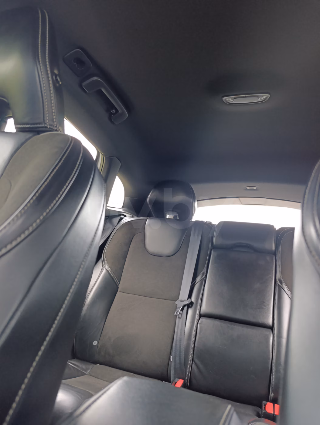 Volvo V40 фото 9