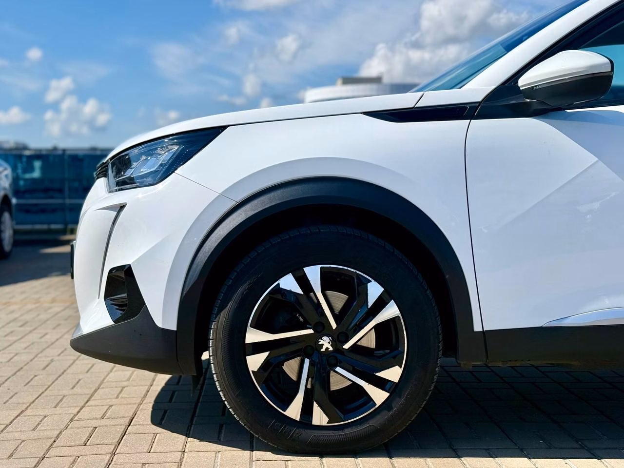 Peugeot 2008 фото 3