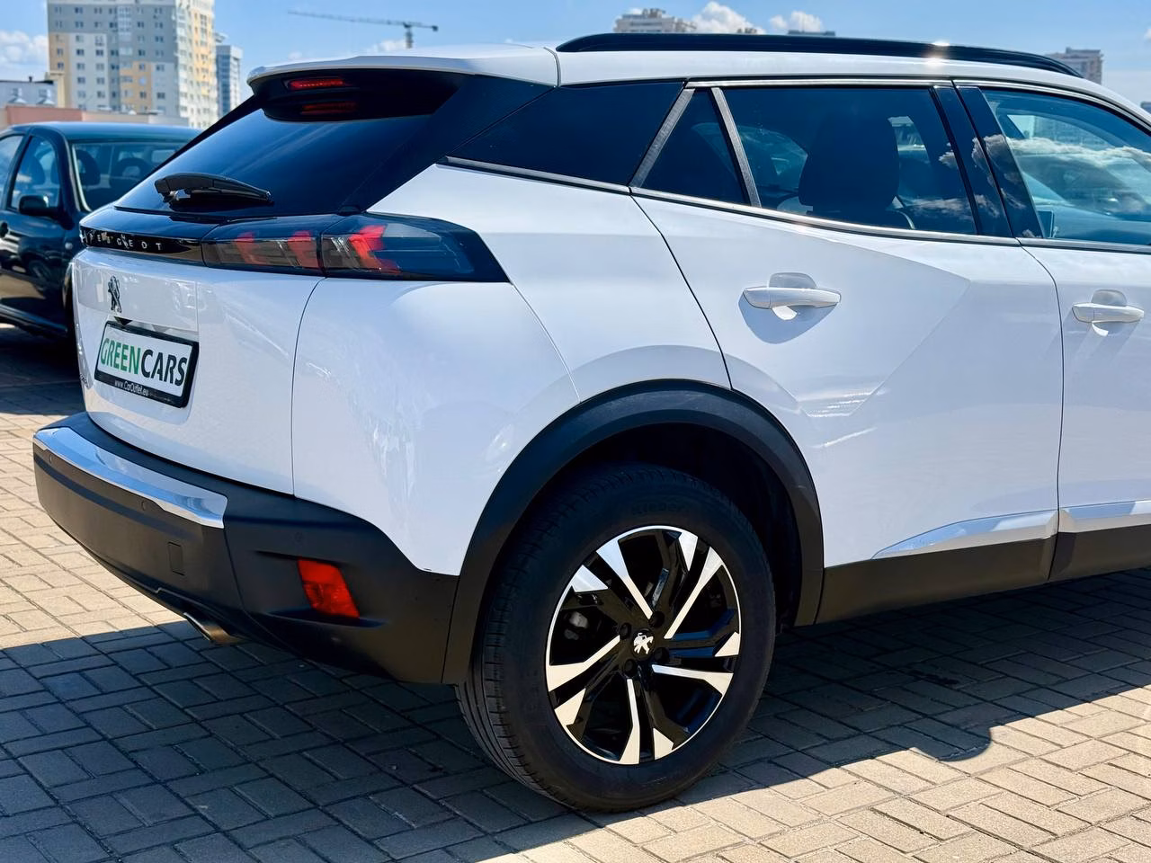 Peugeot 2008 фото 8