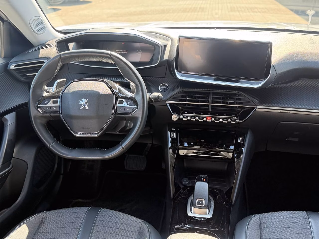 Peugeot 2008 фото 17