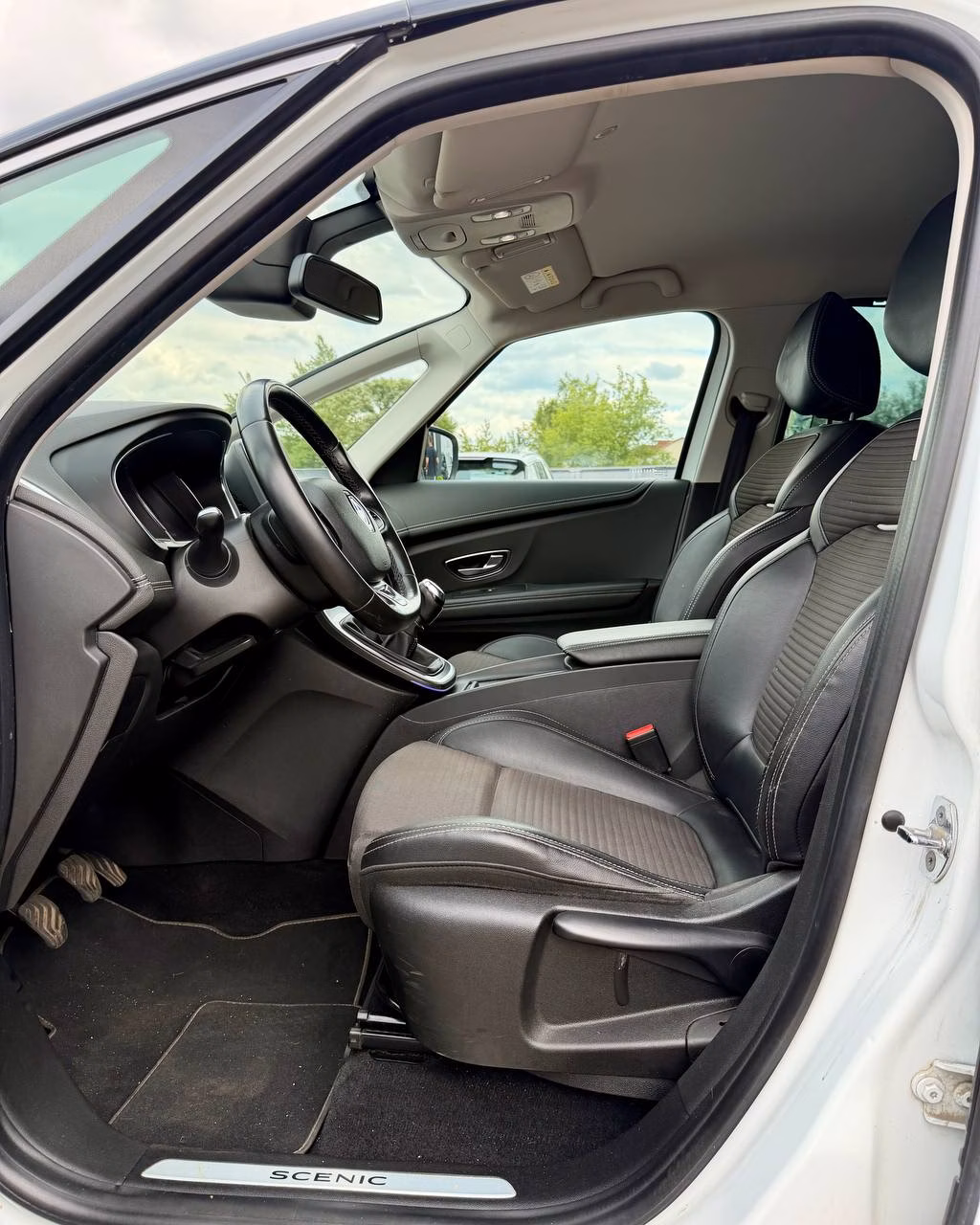 Renault Scenic фото 11