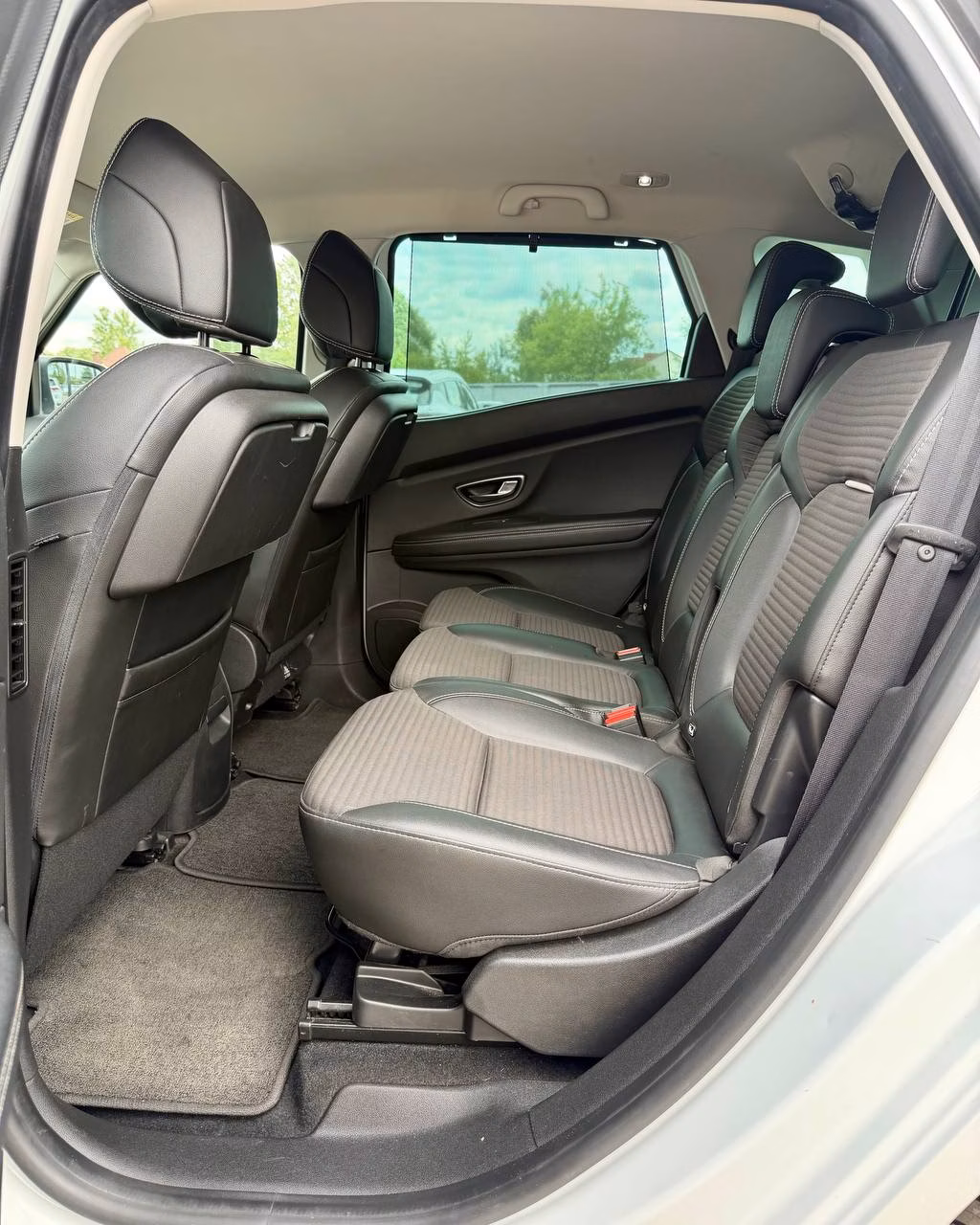Renault Scenic фото 13