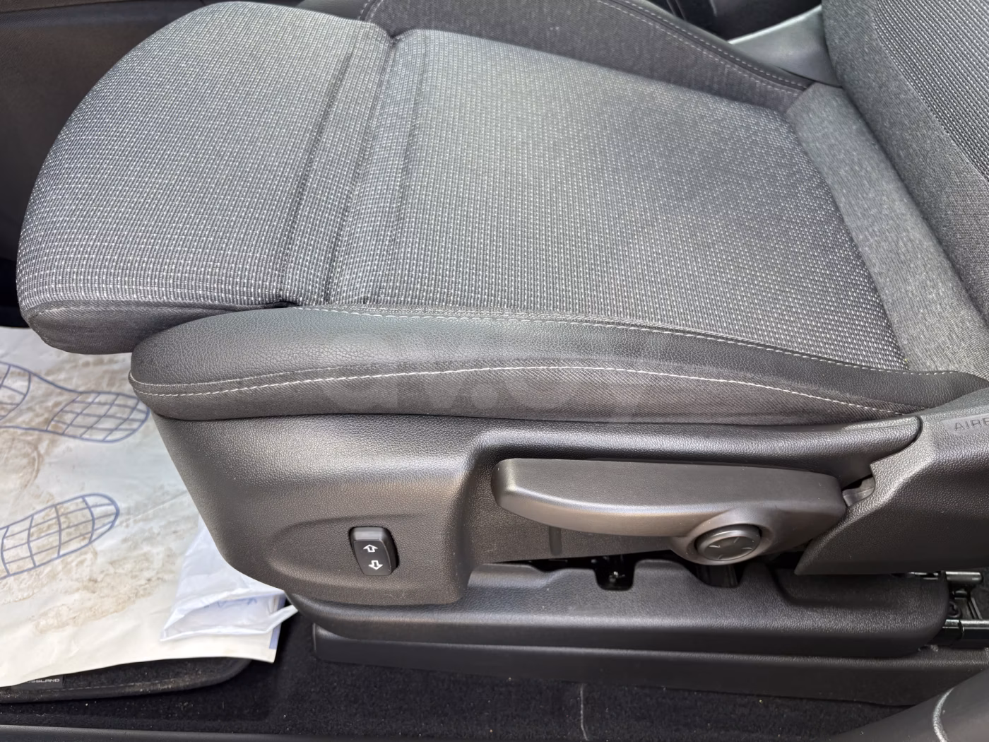 Opel Crossland X фото 19