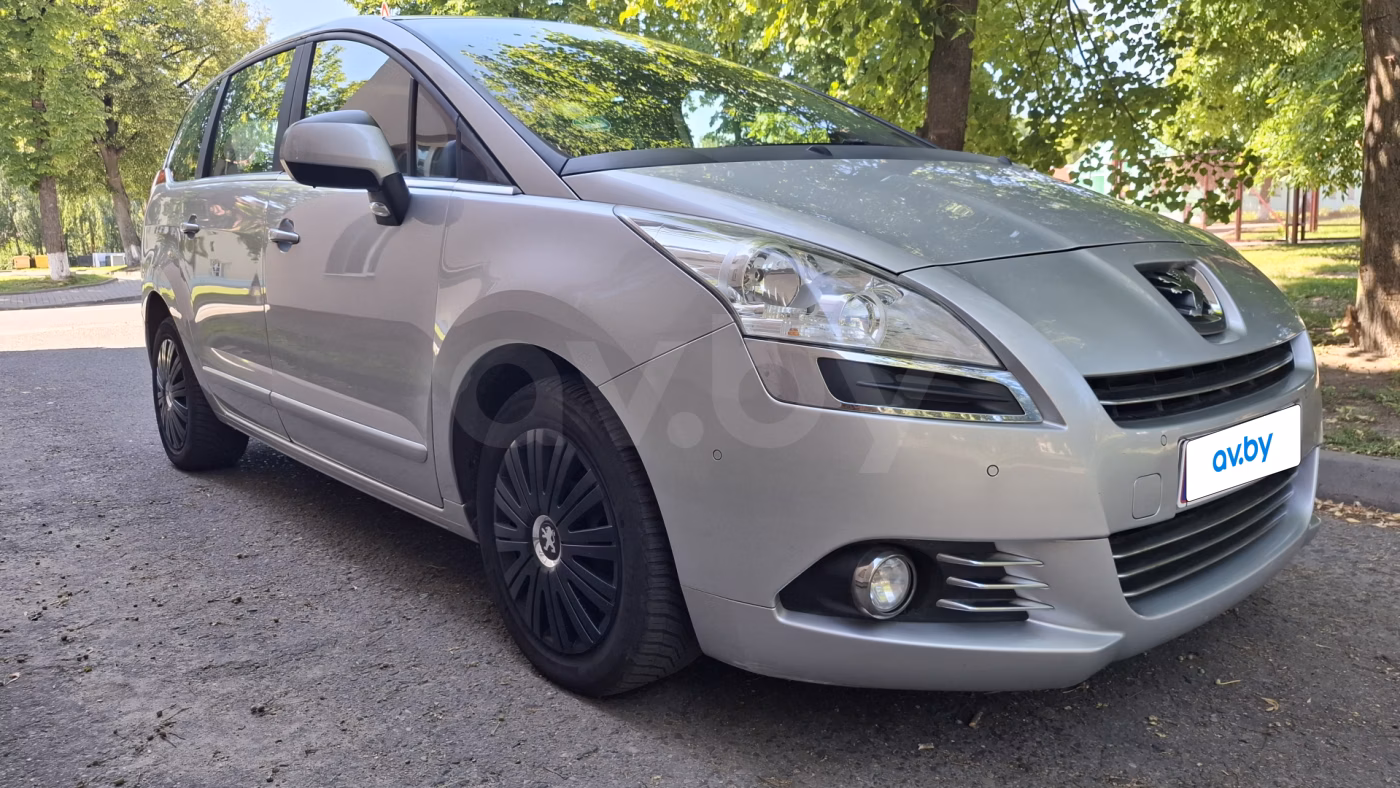 Peugeot 5008 фото 13