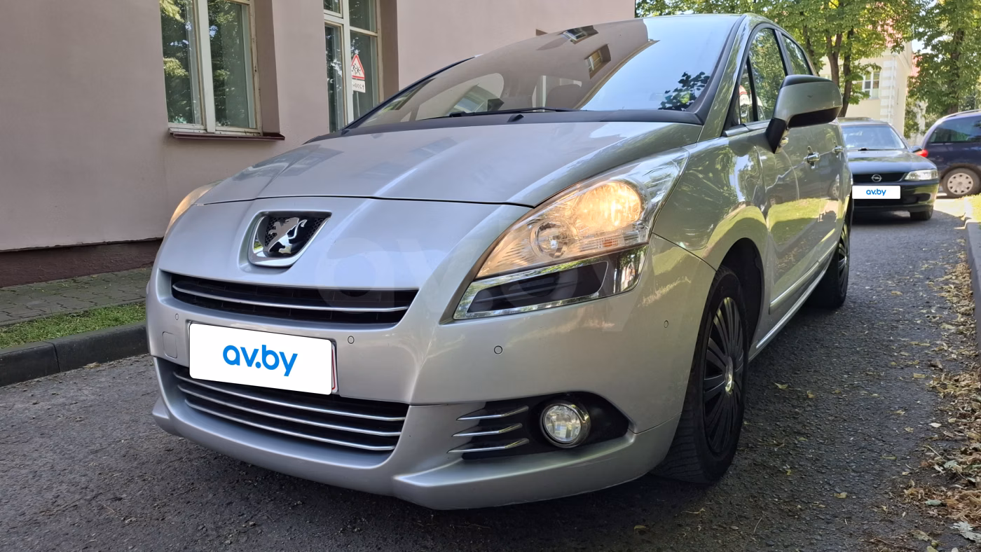 Peugeot 5008 фото 2