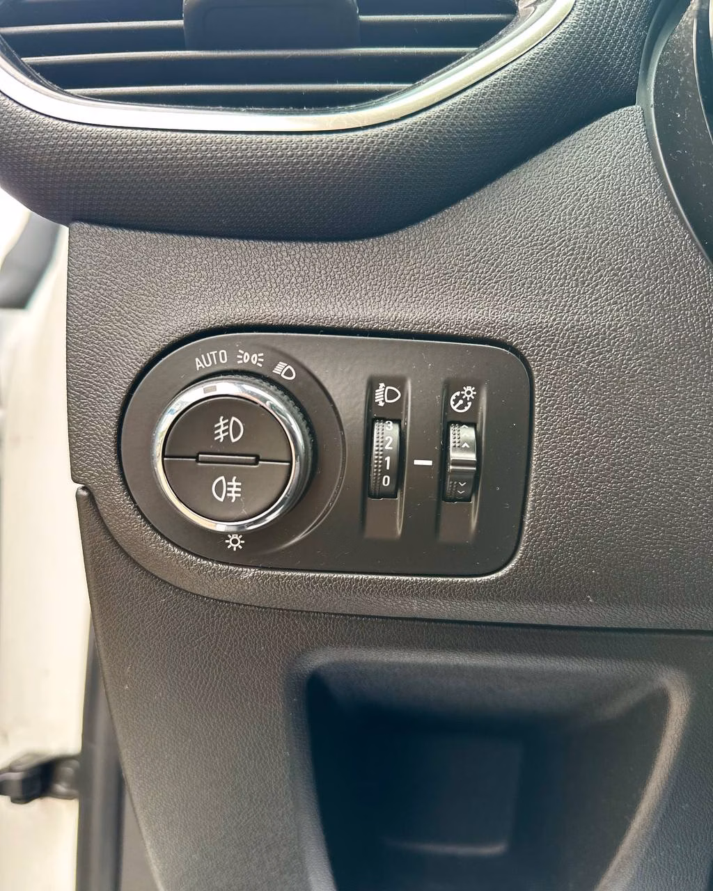 Opel Crossland X фото 14
