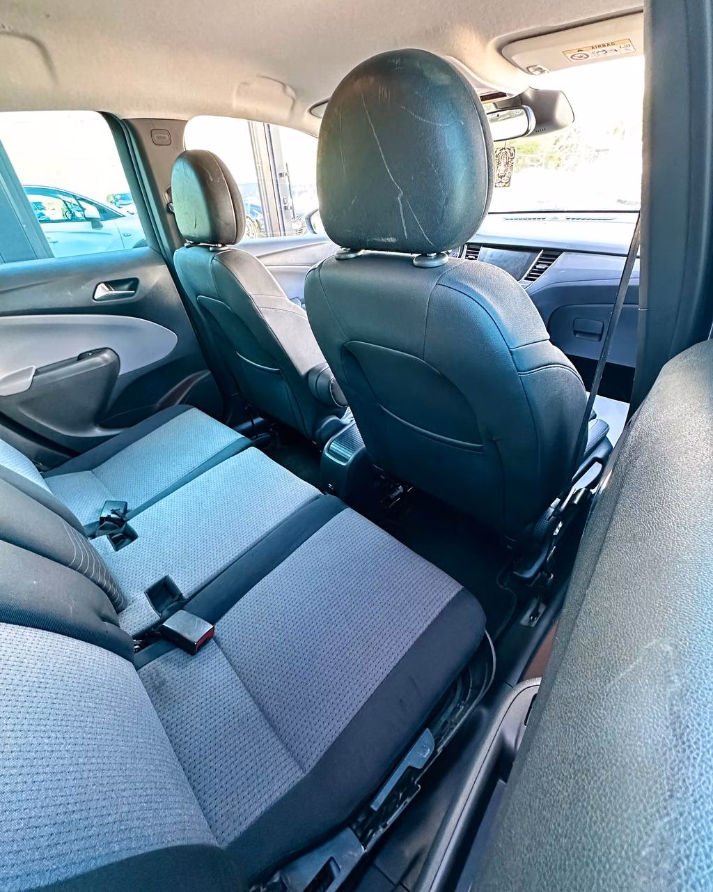 Opel Crossland X фото 18