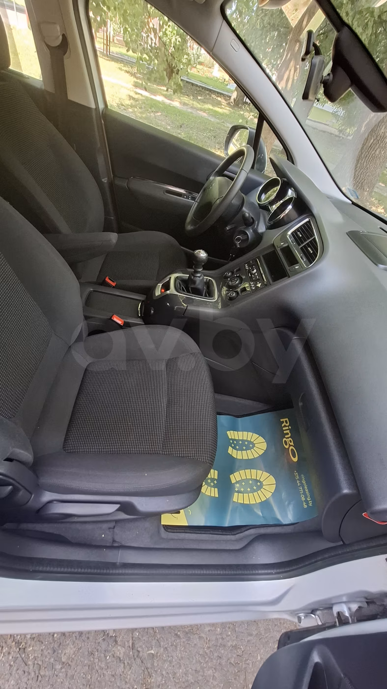 Peugeot 5008 фото 16