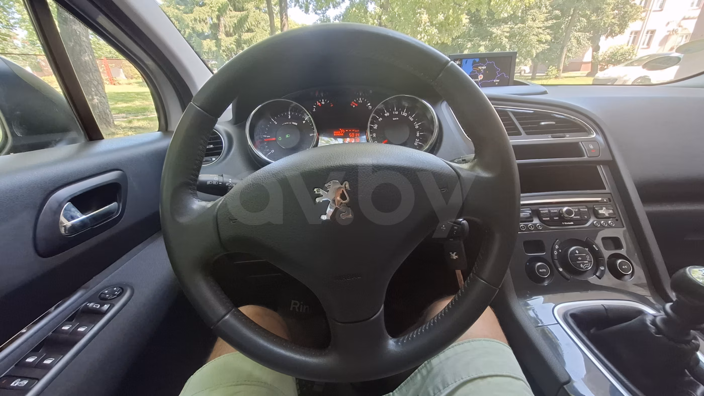 Peugeot 5008 фото 26