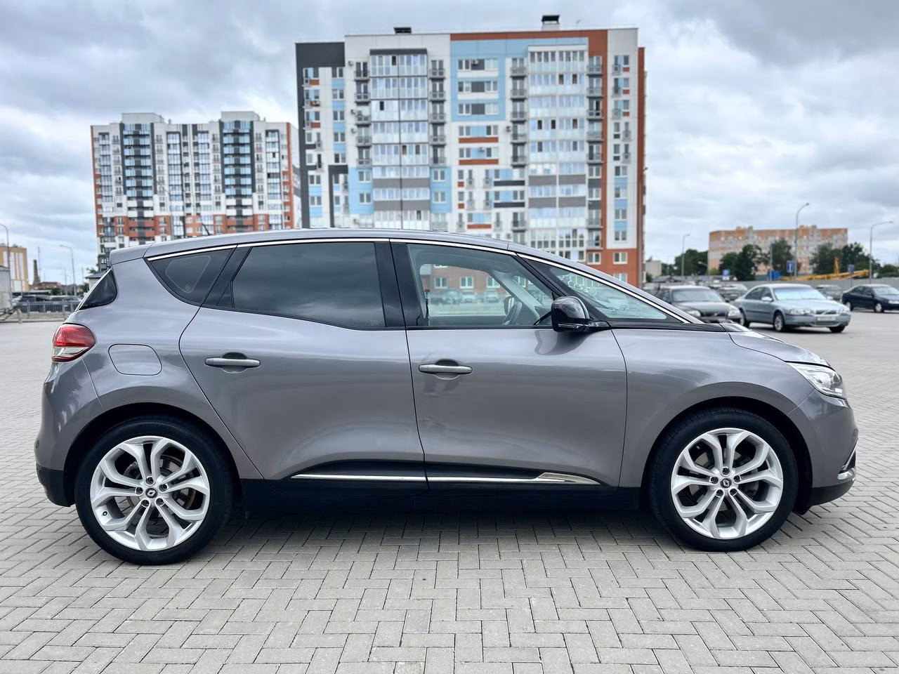 Renault Scenic фото 2