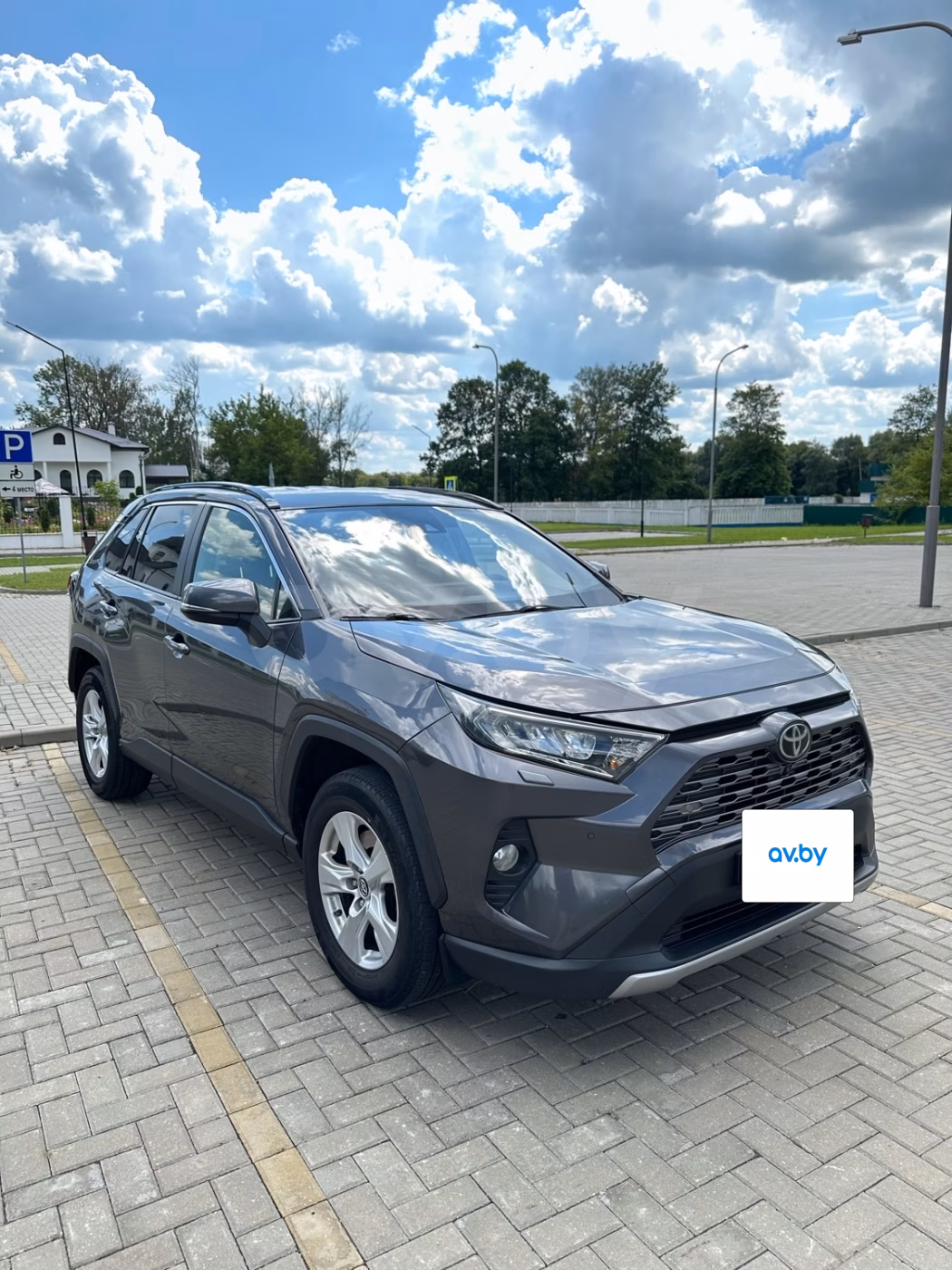 Toyota RAV4 фото 9
