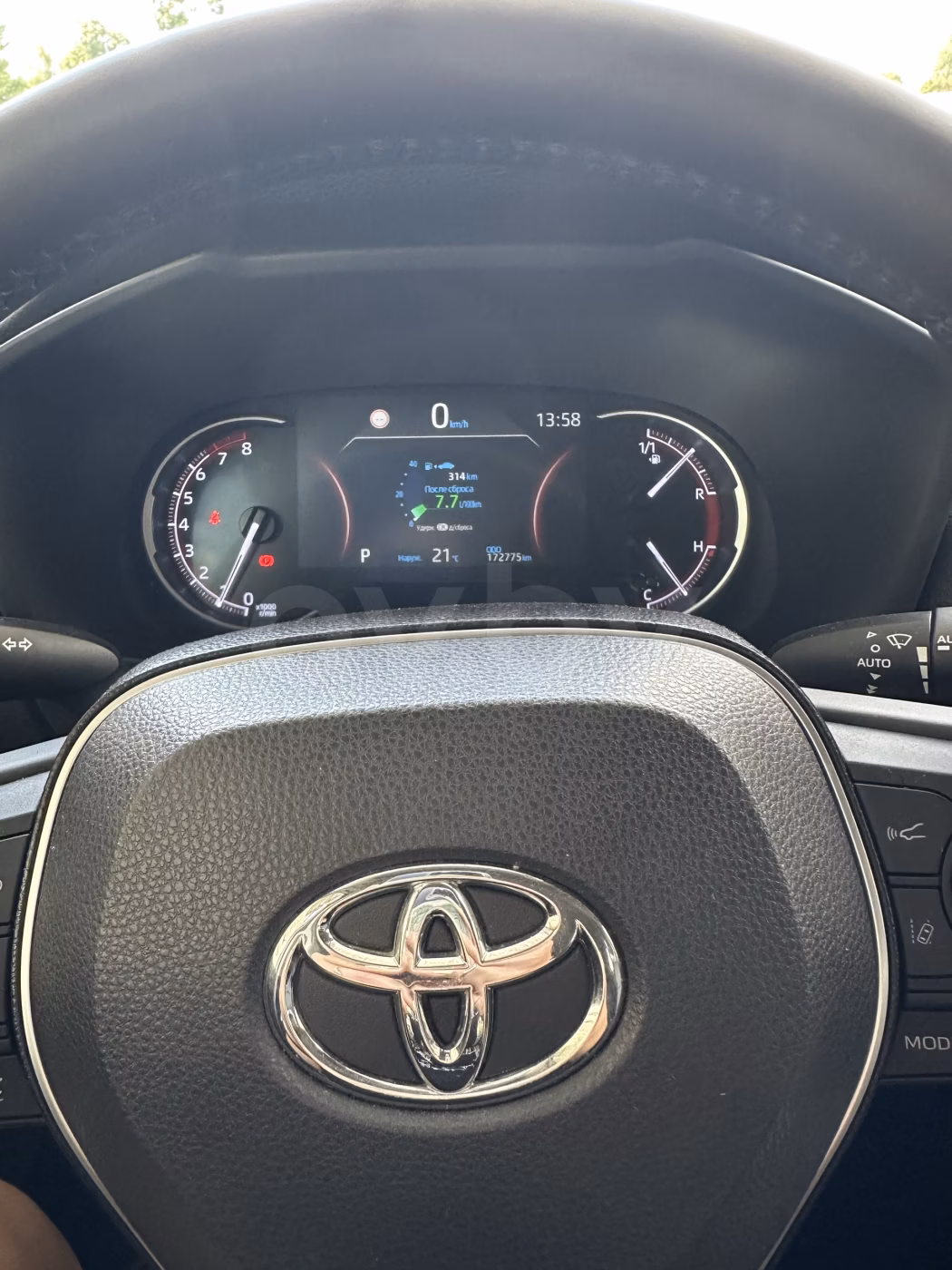 Toyota RAV4 фото 13