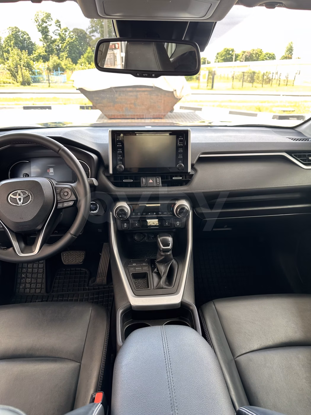 Toyota RAV4 фото 16