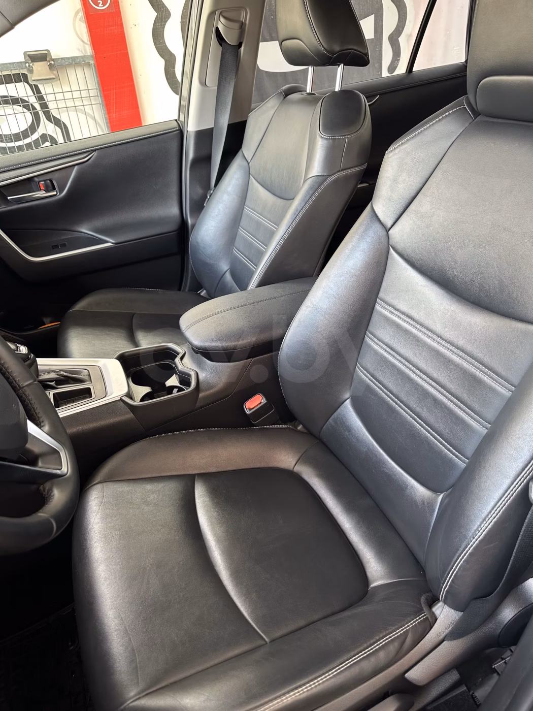 Toyota RAV4 фото 15