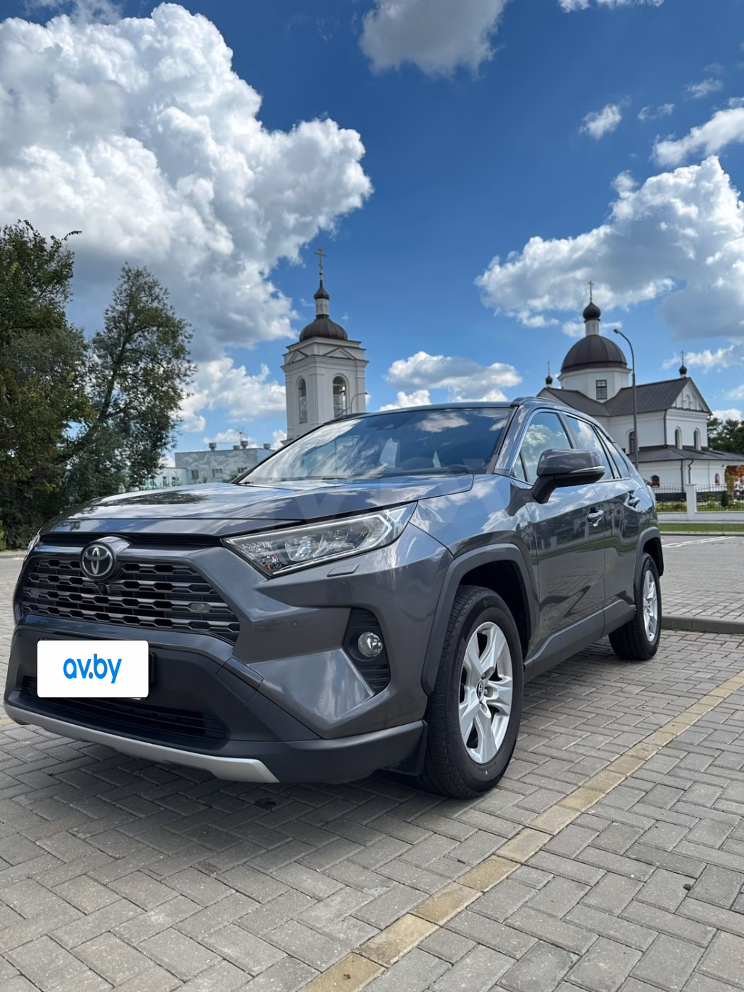 Toyota RAV4 фото 2