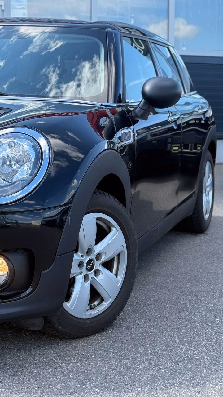 MINI Clubman фото 2