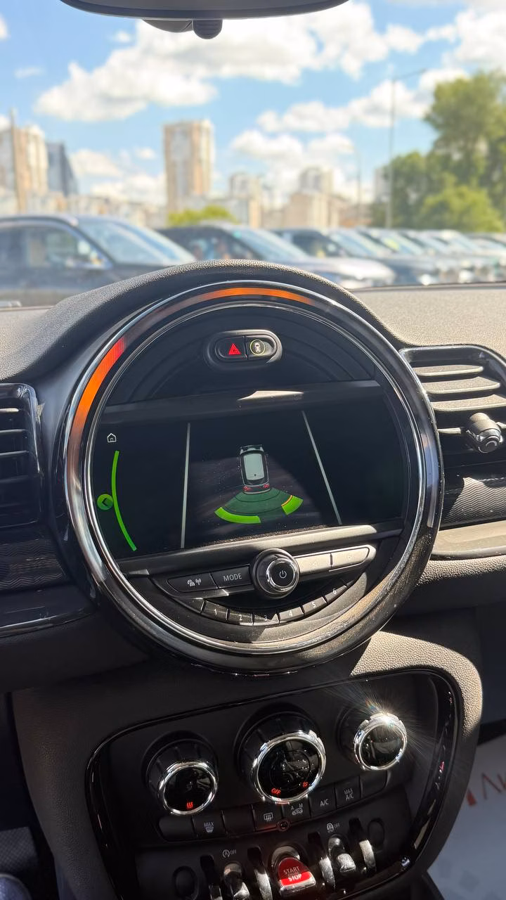 MINI Clubman фото 20