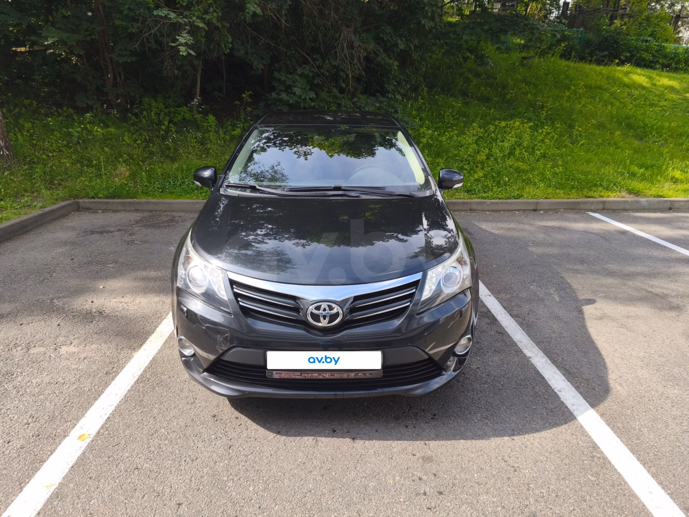 Toyota Avensis фото 2