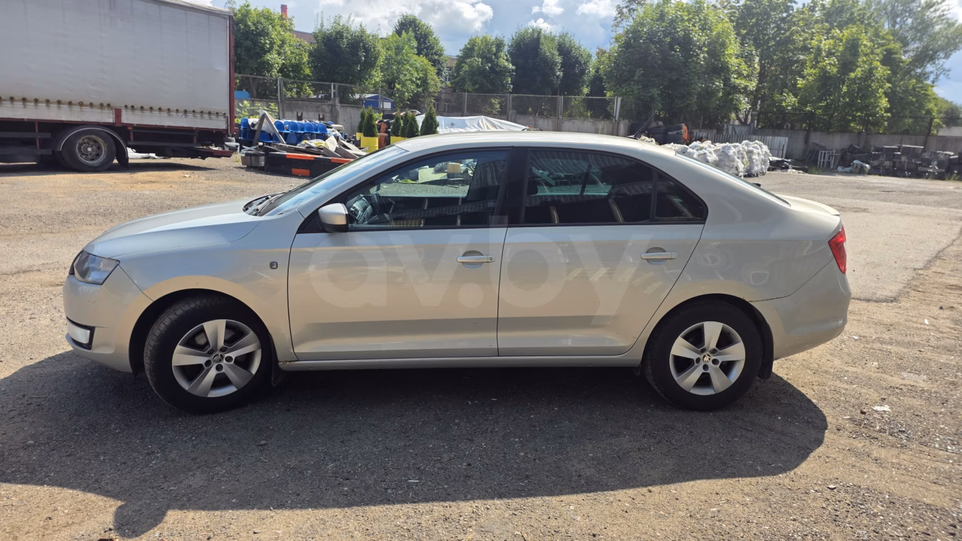 Skoda Rapid фото 2