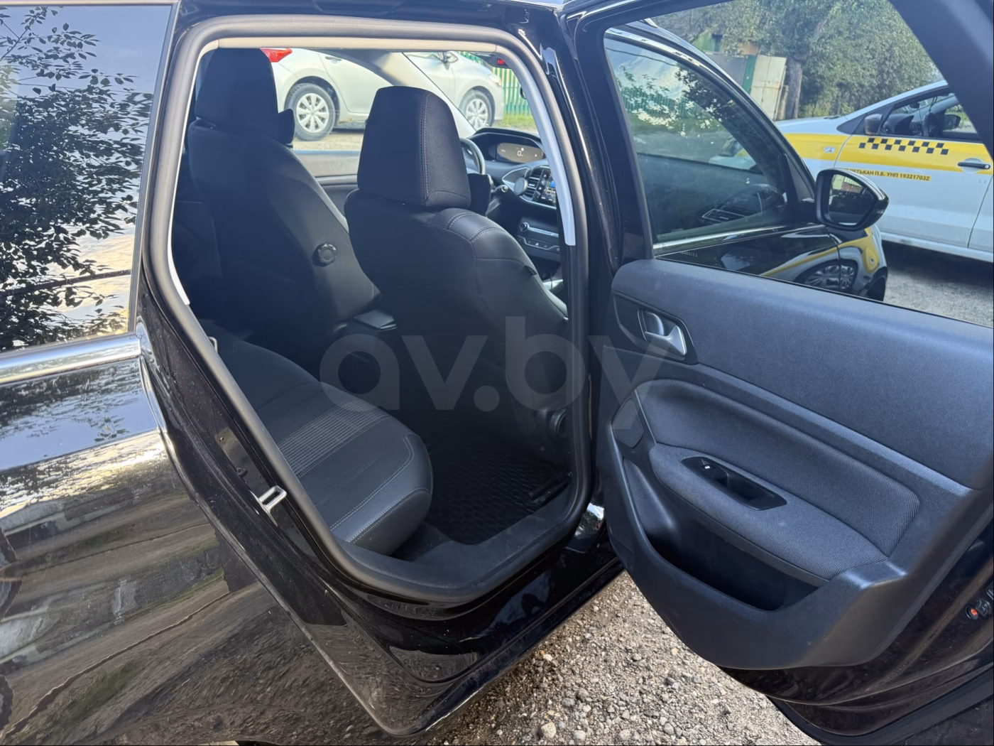 Peugeot 308 фото 2