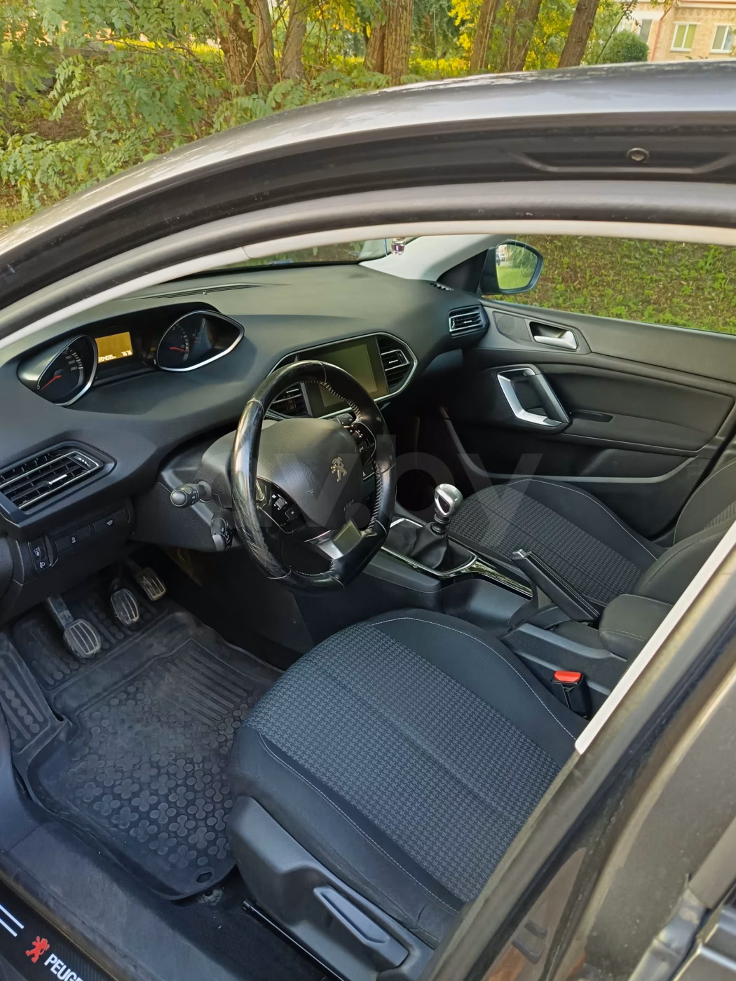 Peugeot 308 фото 6