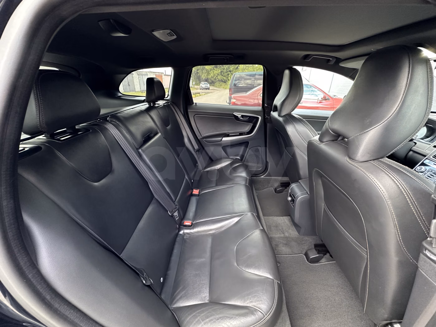 Volvo XC60 фото 15