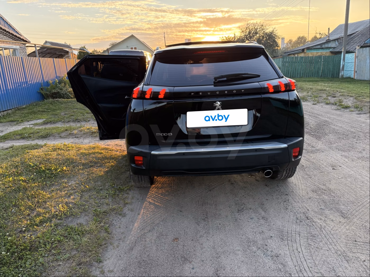 Peugeot 2008 фото 6