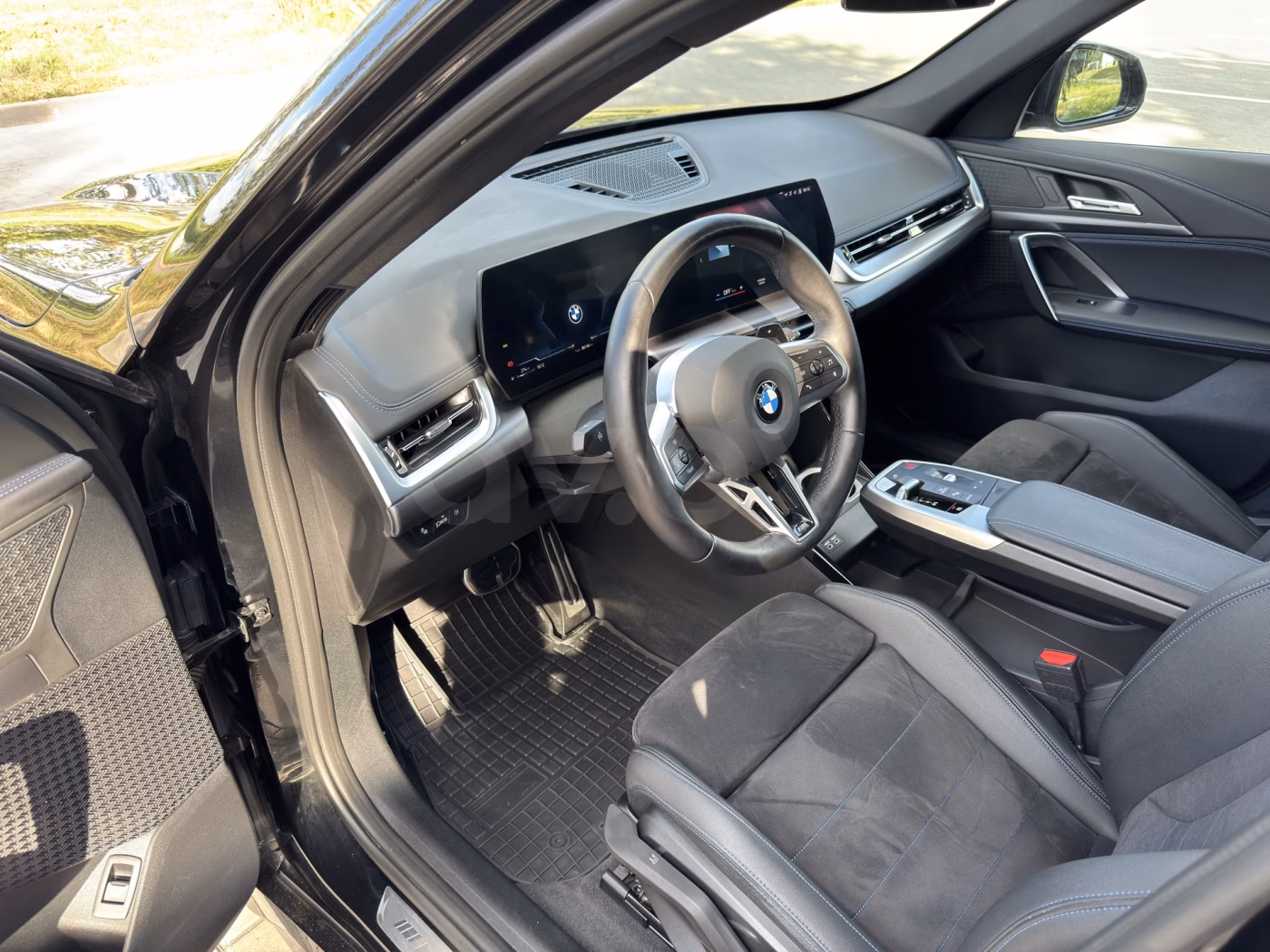 BMW X1 фото 8