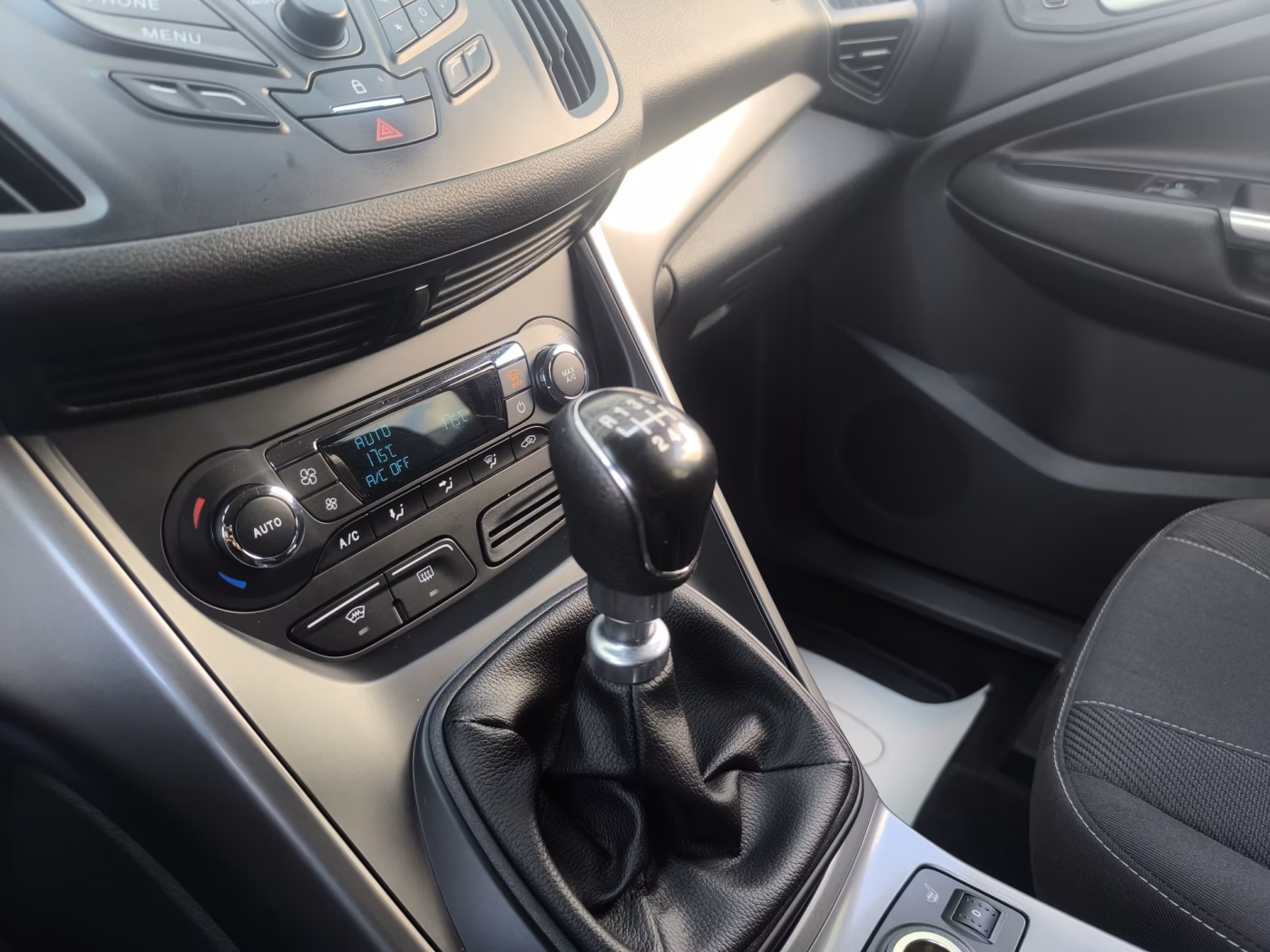 Ford Kuga фото 16