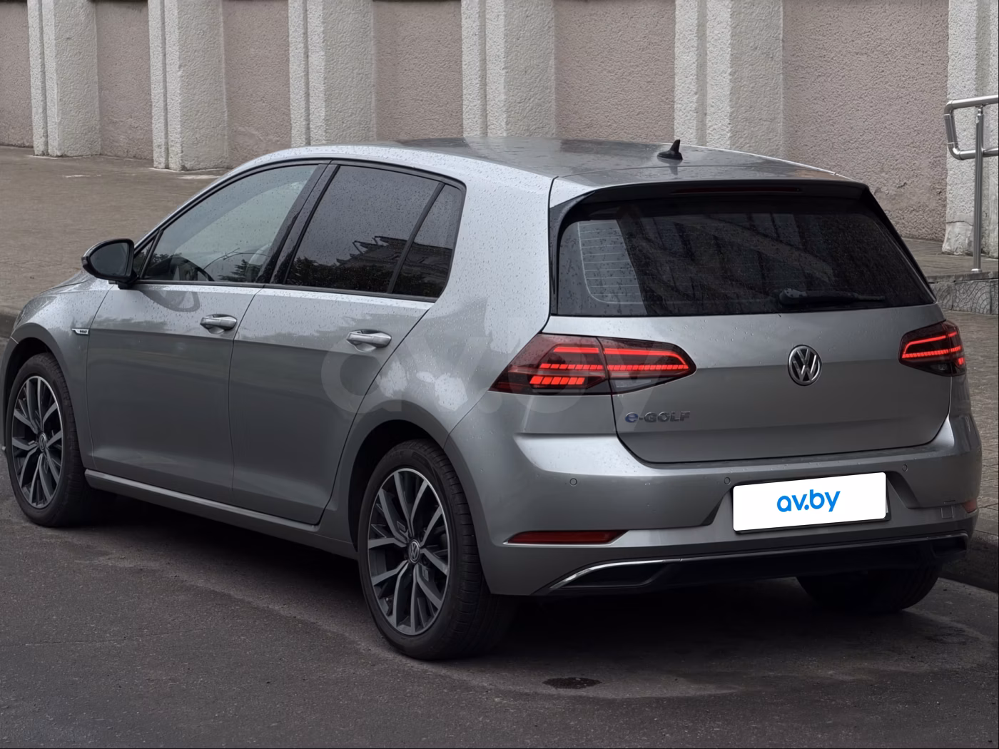 Volkswagen e-Golf фото 3