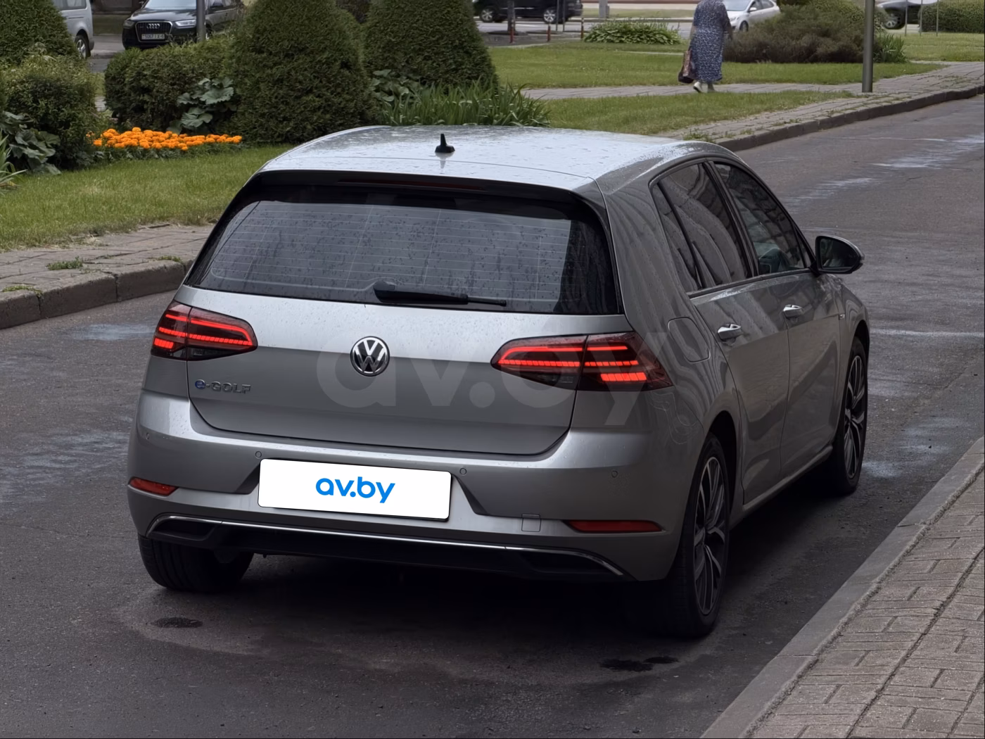 Volkswagen e-Golf фото 5
