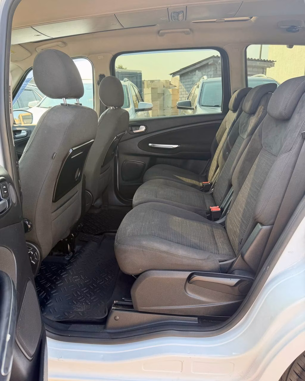 Ford Galaxy фото 12