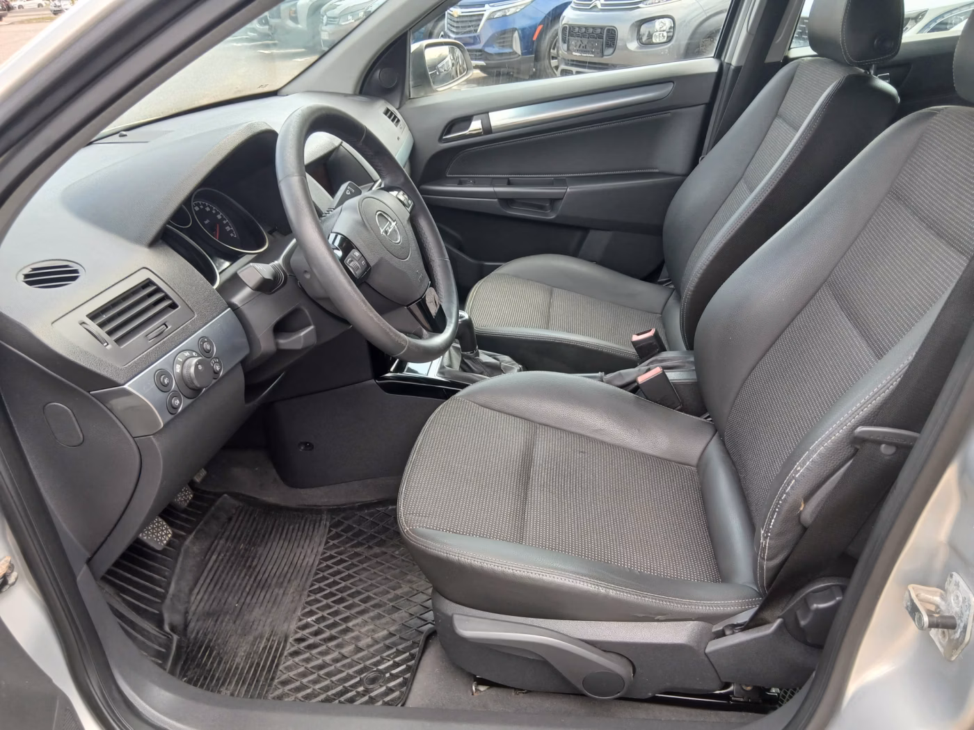 Opel Astra фото 15