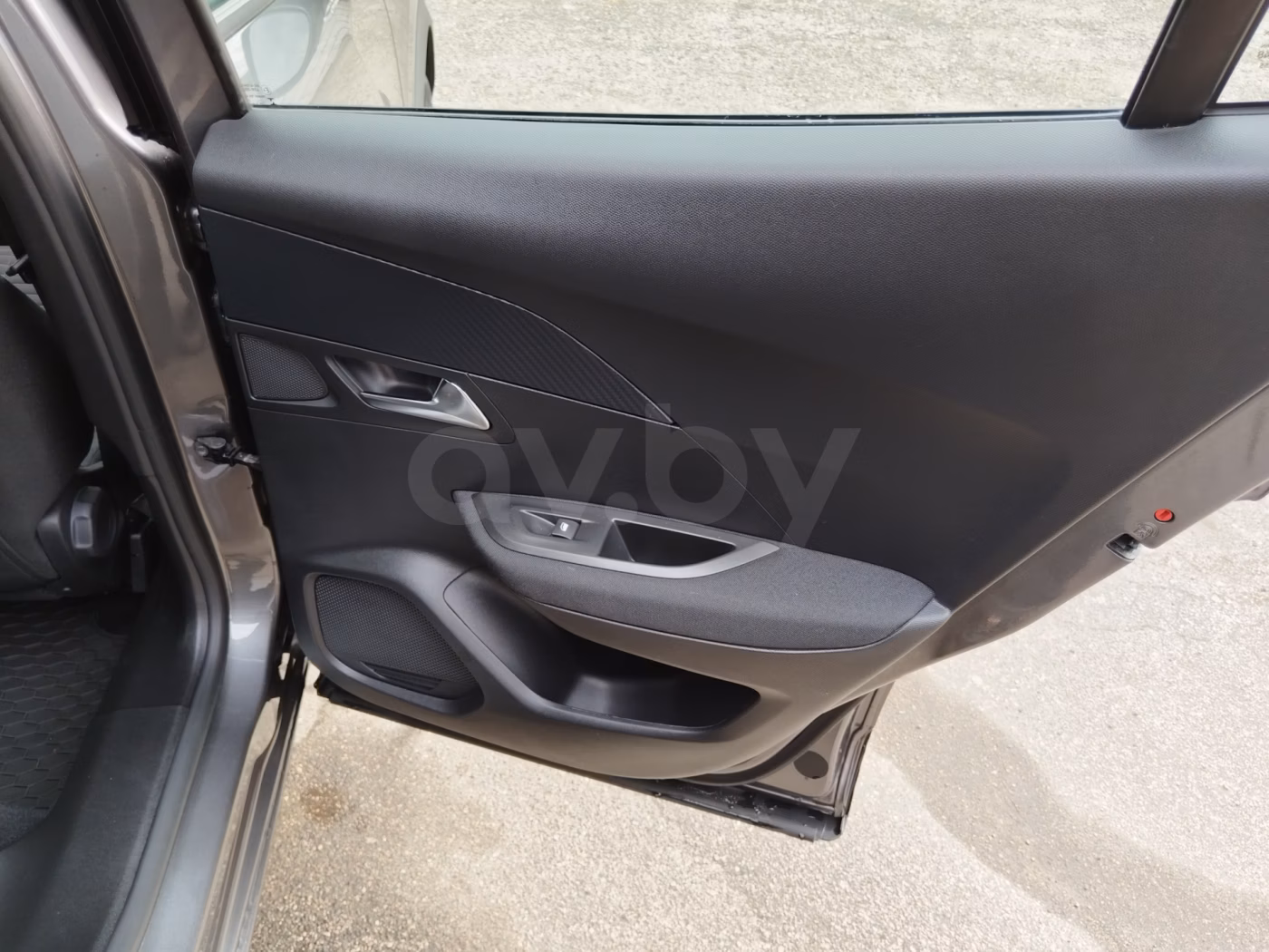 Peugeot 2008 фото 13