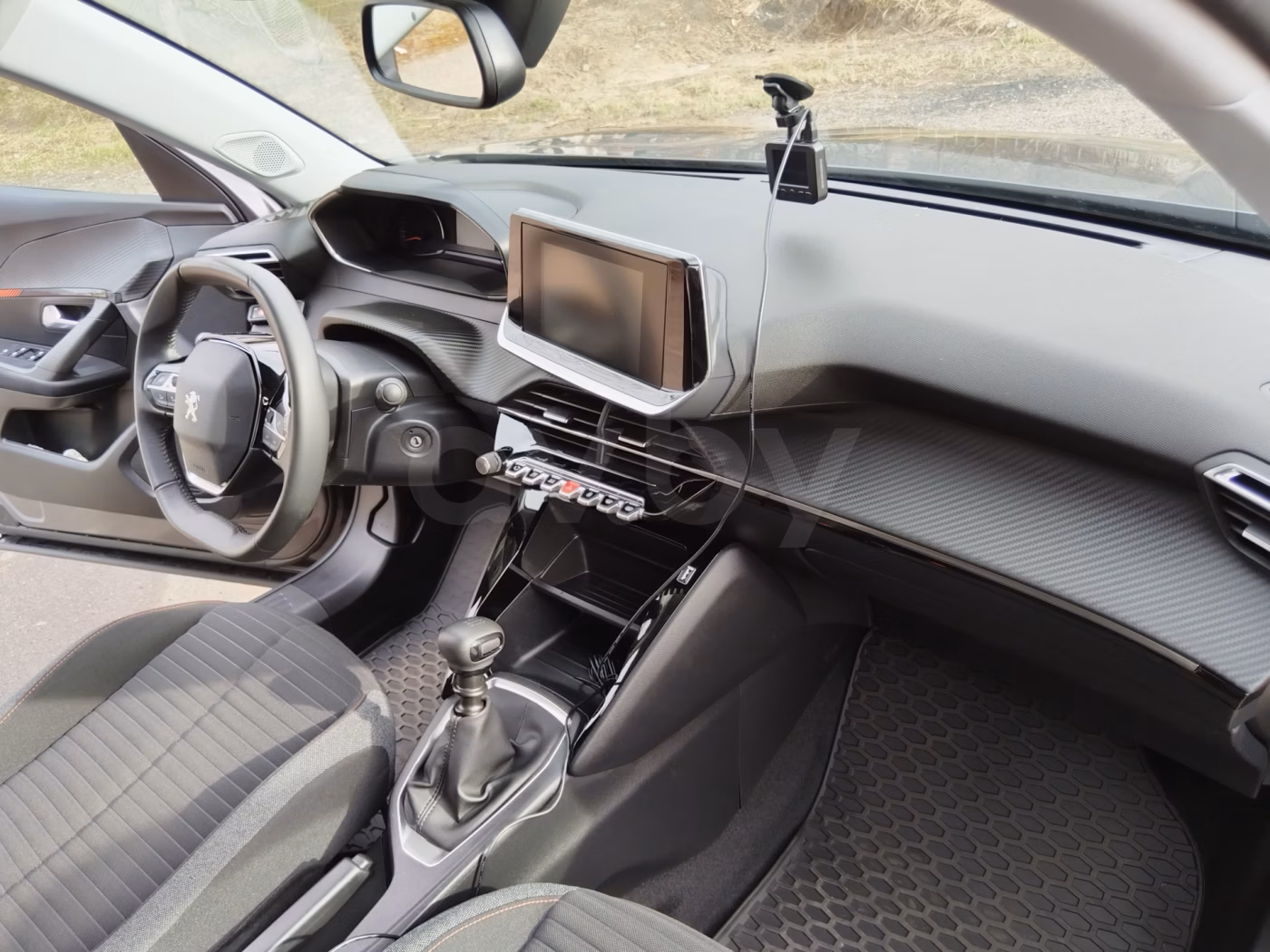 Peugeot 2008 фото 19