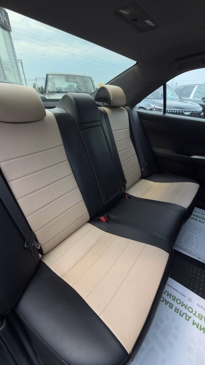Toyota Camry фото 15