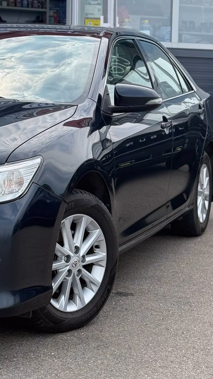 Toyota Camry фото 2