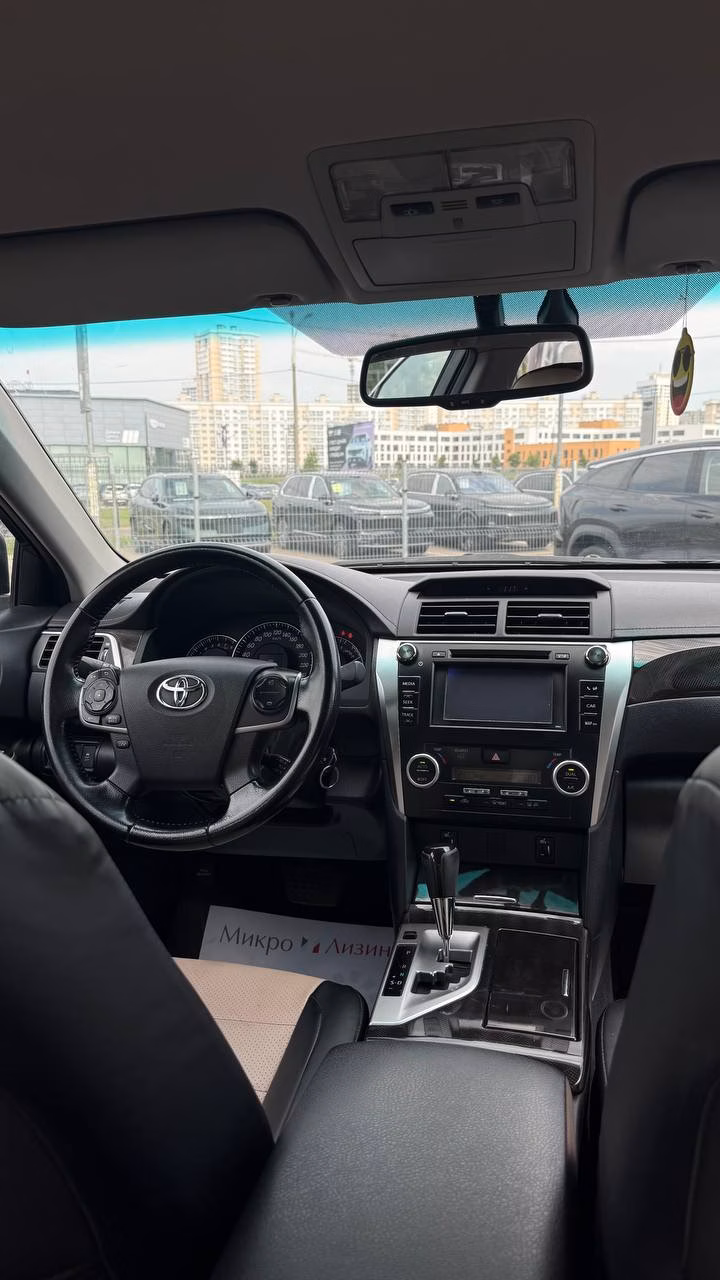 Toyota Camry фото 12