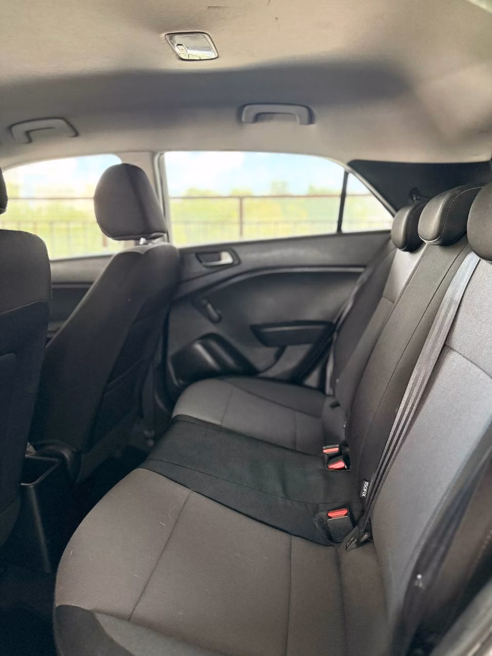 Hyundai i20 фото 12