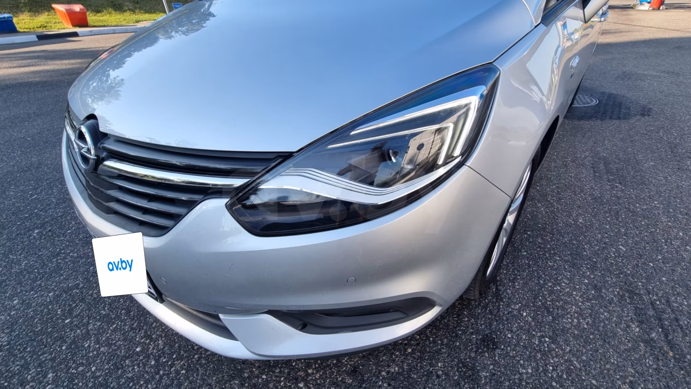 Opel Zafira фото 8