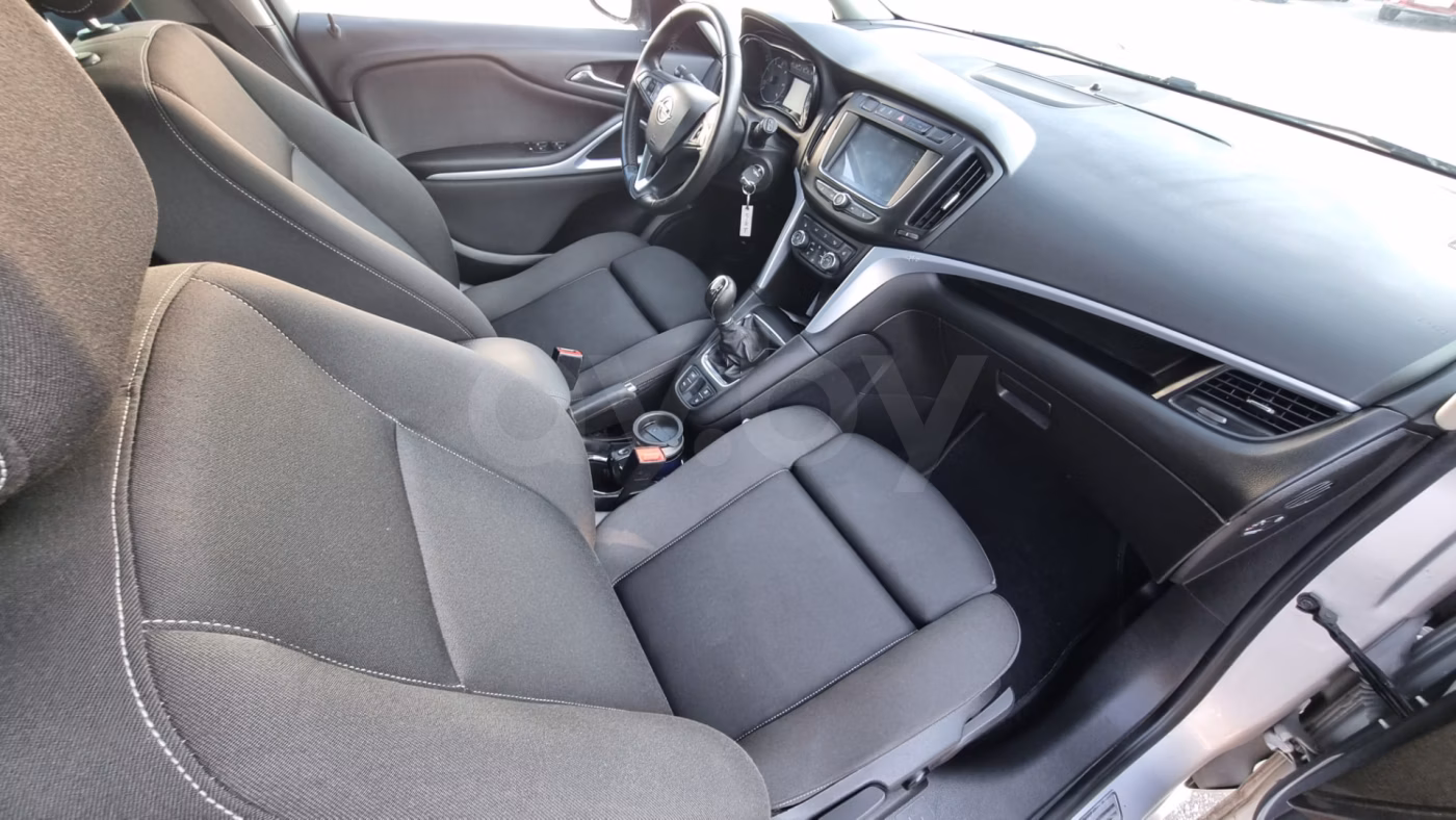Opel Zafira фото 15