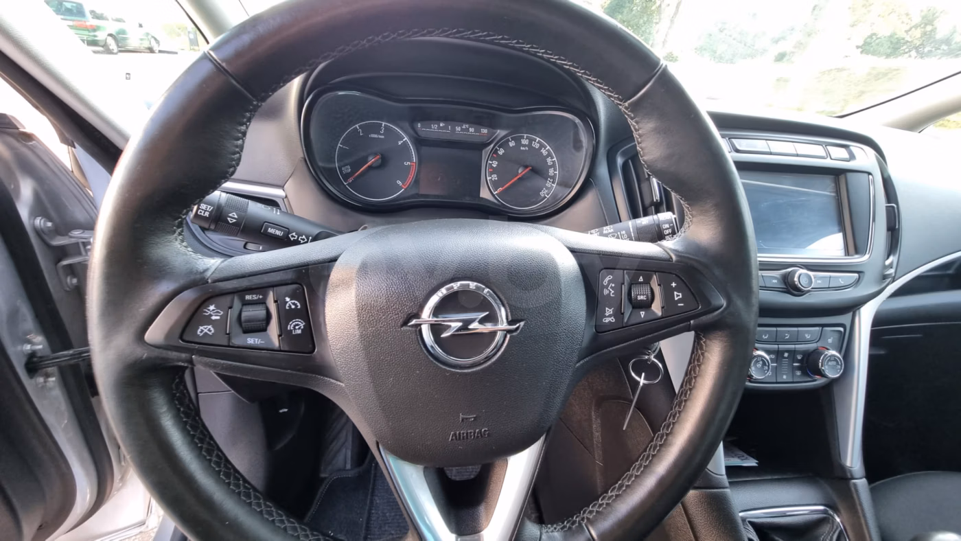 Opel Zafira фото 17