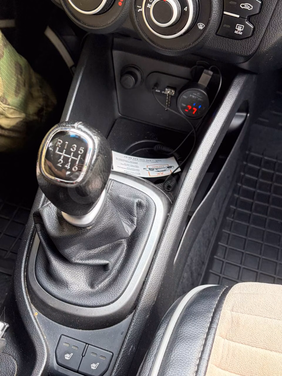 Kia Rio фото 12