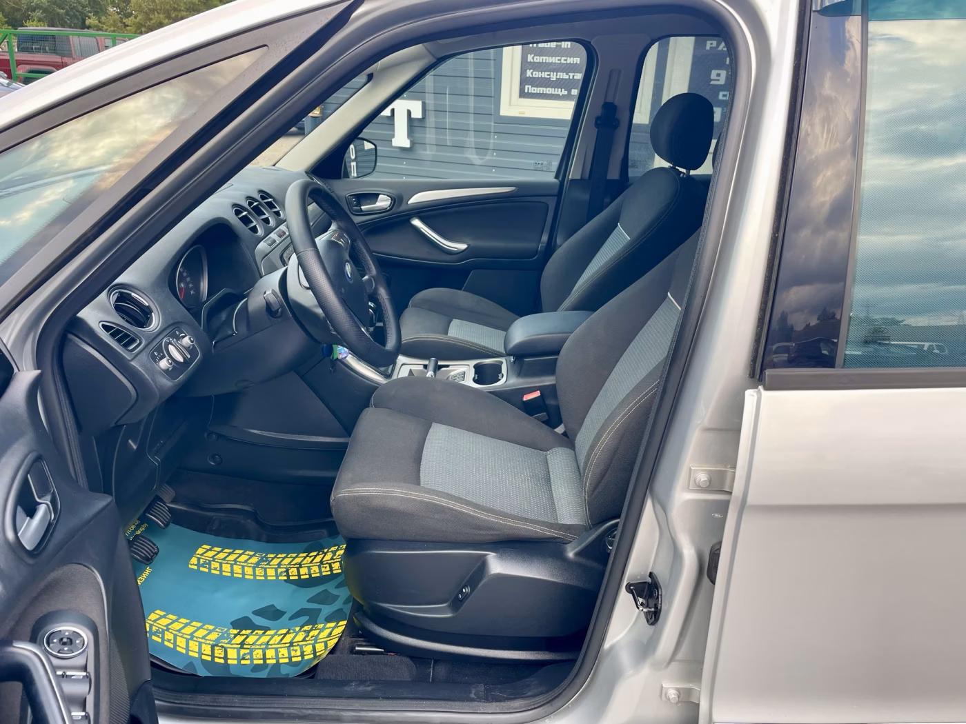 Ford S-MAX фото 13