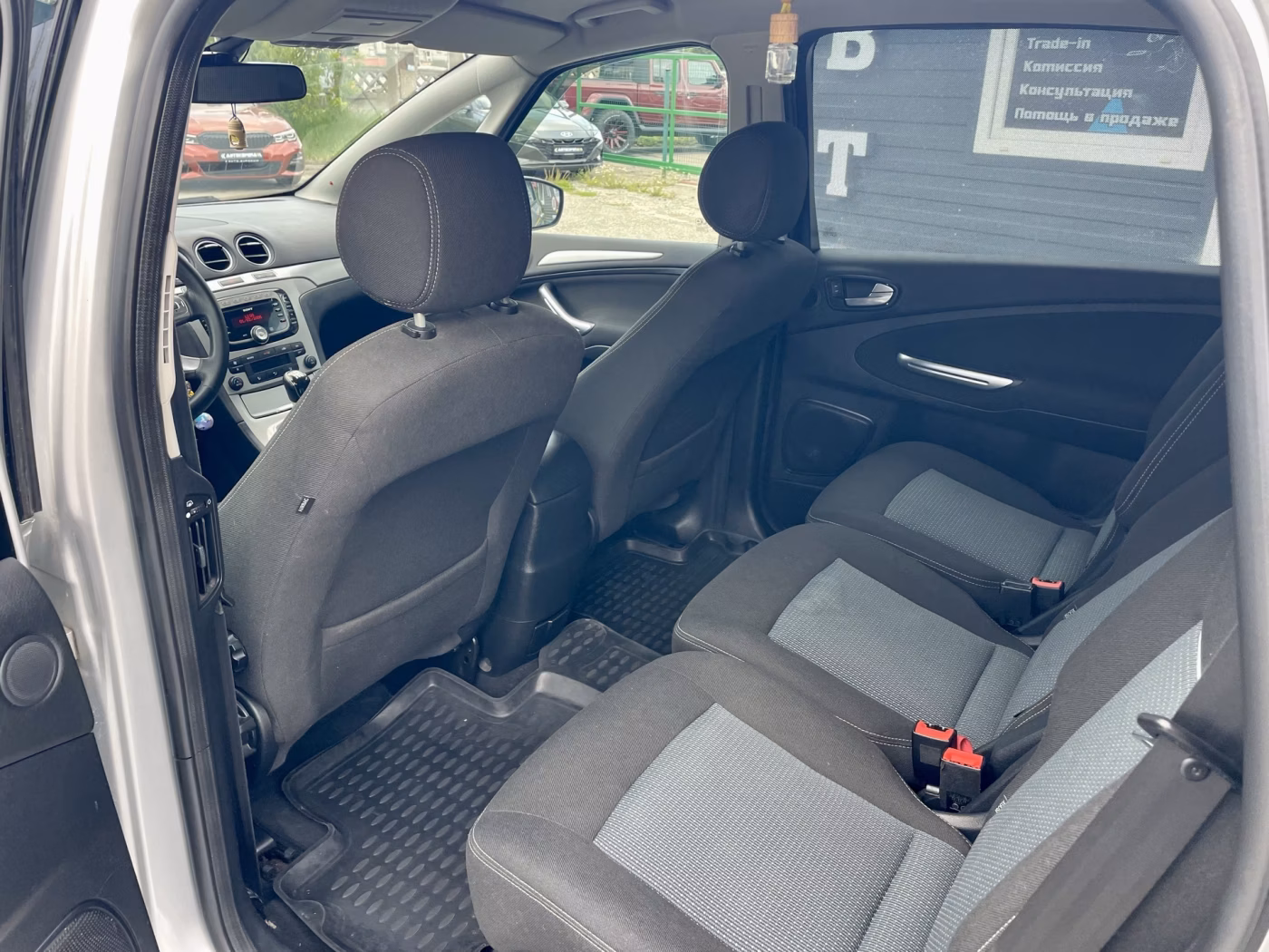 Ford S-MAX фото 11