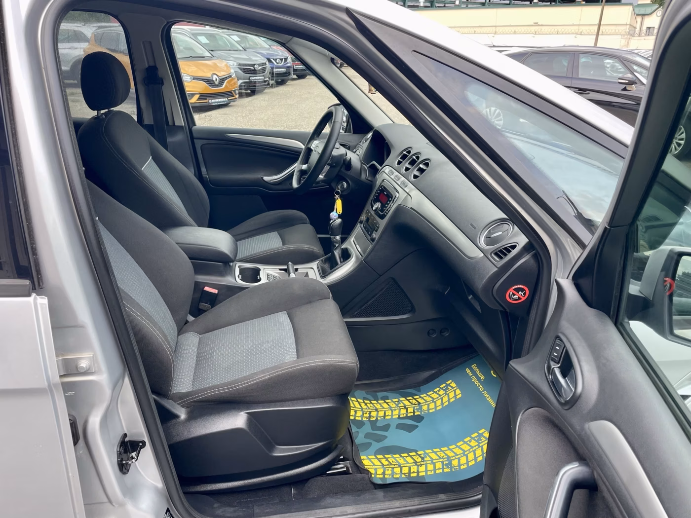 Ford S-MAX фото 20