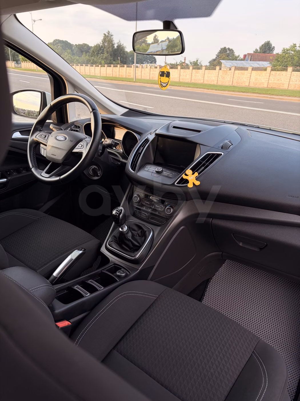 Ford C-MAX фото 15
