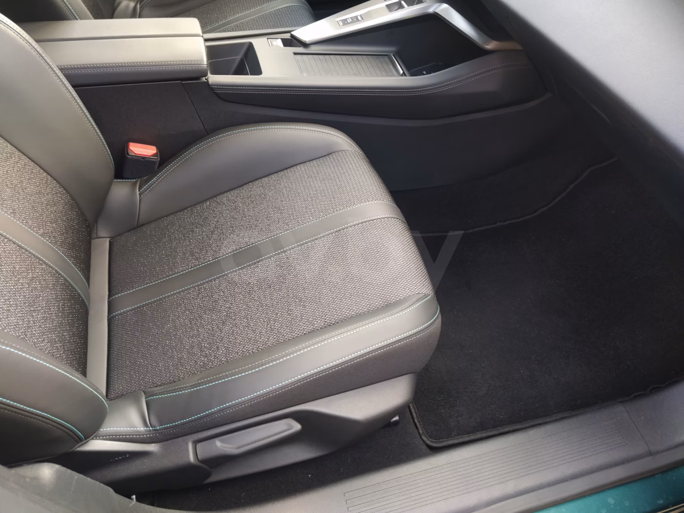 Peugeot 308 фото 12